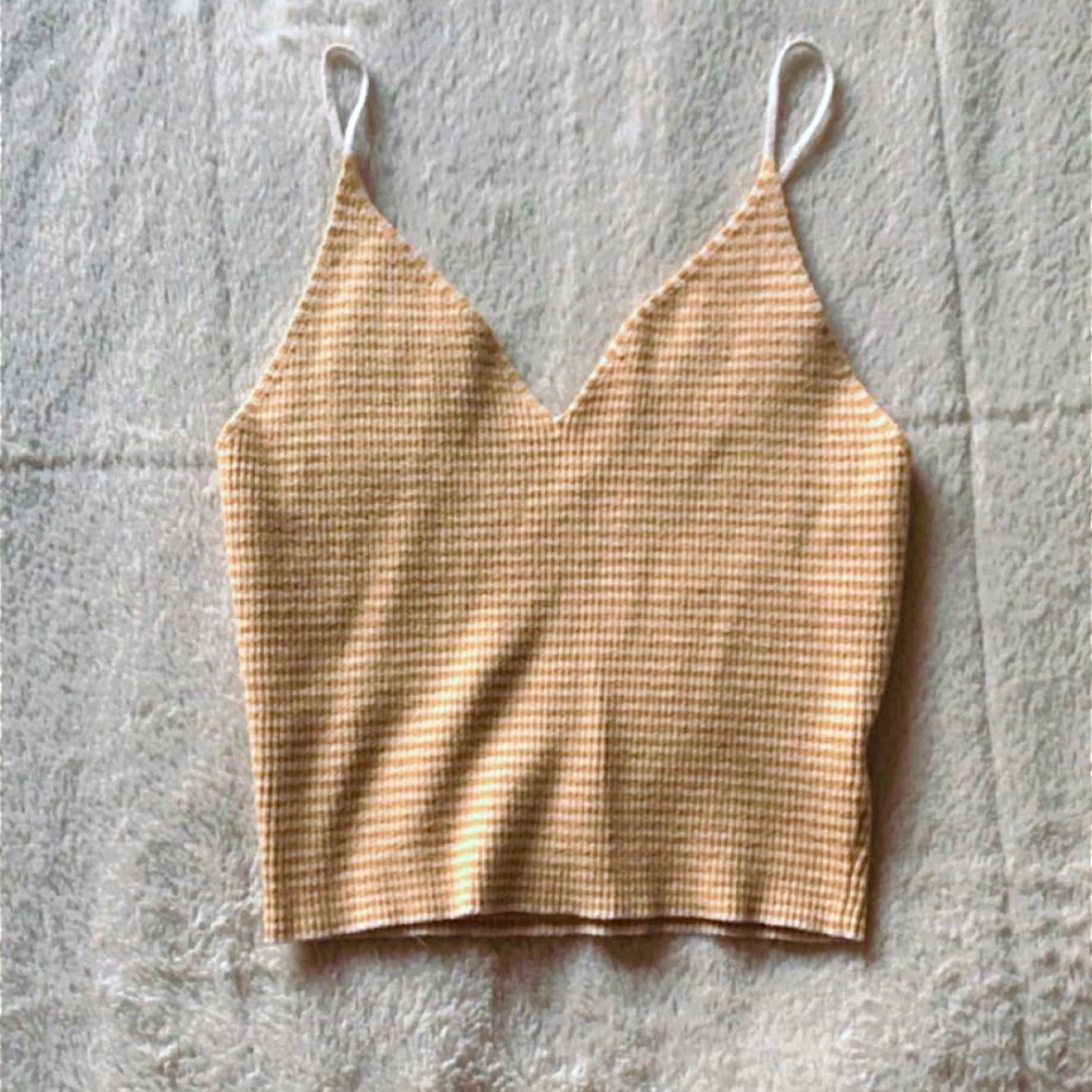 Barely worn yellow crop crop top.